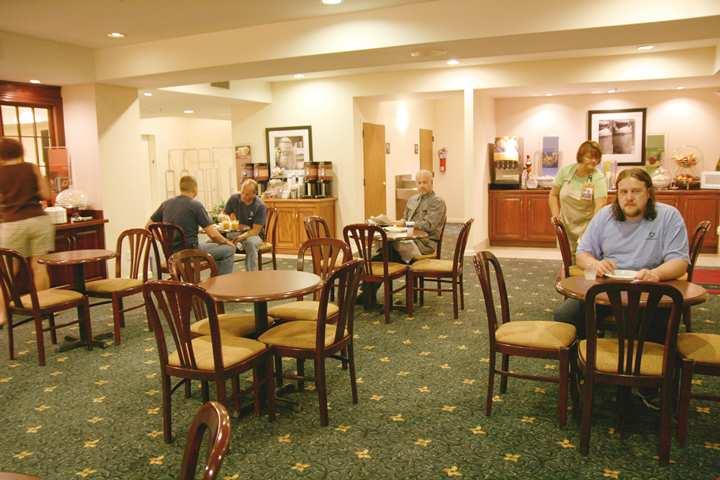 欧文斯伯勒希尔顿恒庭酒店 餐厅 照片